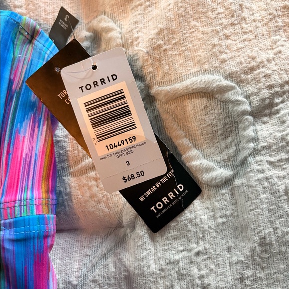 Colorful Striped Underwire Bikini Top - Picture 4 of 6